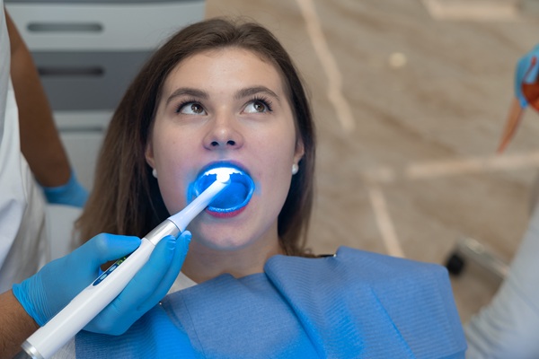 Ways A Laser Dentist Can Improve Your Dental Experience